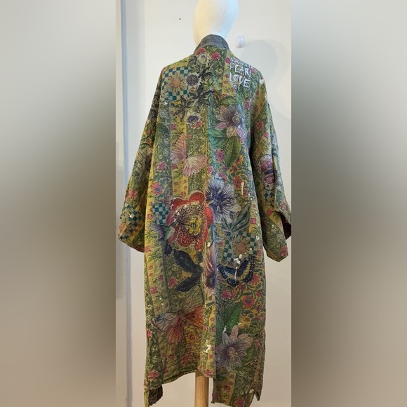 Magnolia Pearl Kontessa Kimono – Passionate 👘🍃🌹 - Picture 6 of 15